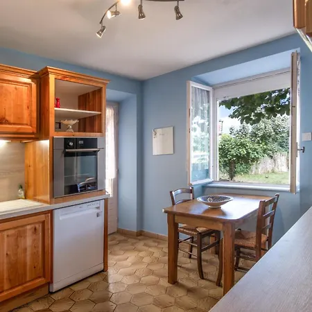 Nouveau ! Maison En Pierre, Nature Joyeuse